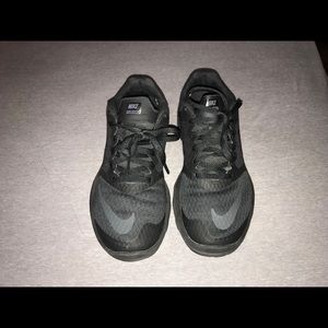 NIKE fs lite 3 running shoe